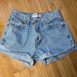 Levis Vintage cut off shorts